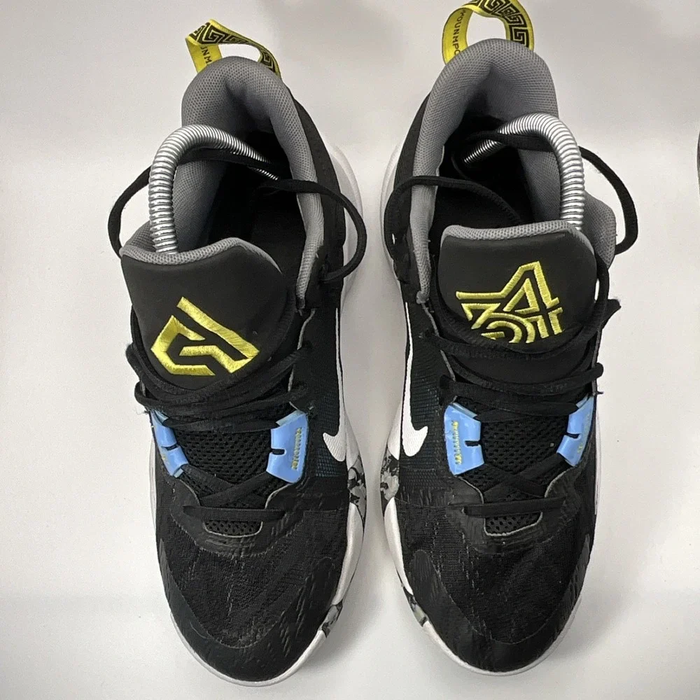 Nike Giannis Immortality‎ 2 Sneakers Black White Blue Boys 6Y